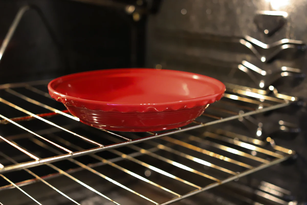 Fiesta 10 1/4 Inch Deep Dish Pie Baker 44OZ - Image 2